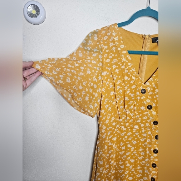 NWT Lulu's After-Bloom Delight Golden Yellow Ditsy Floral Print Midi Dress XS - Picture 9 of 16